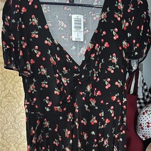 Torrid cherries size 0 BNWT